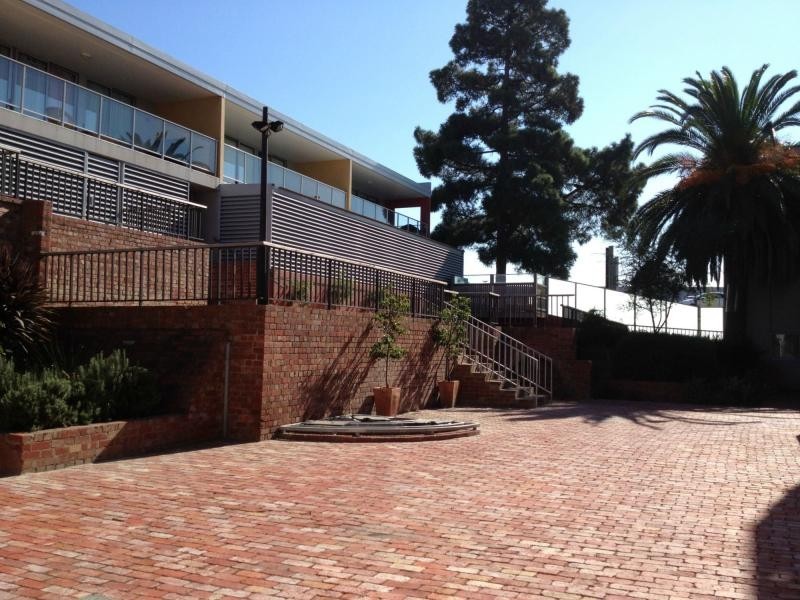 19/2 Saltriver Place, Footscray VIC 3011