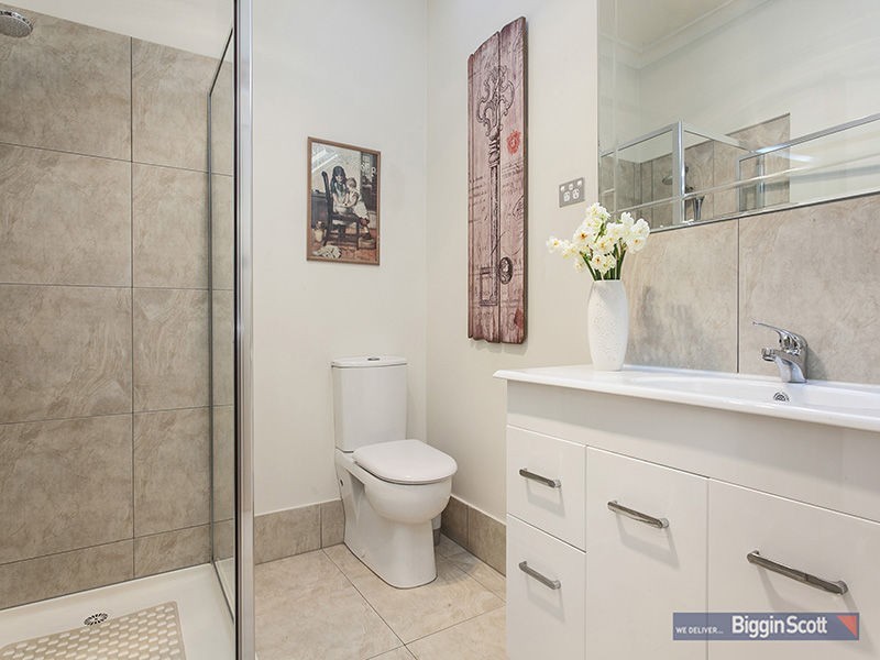 36 Saltley Street, South Kingsville VIC 3015