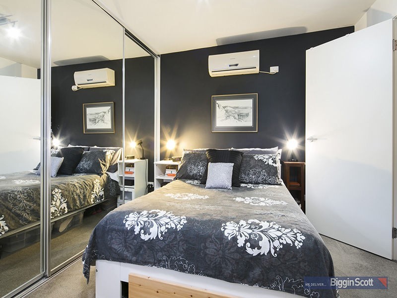 3/2 Saltriver Place, Footscray VIC 3011