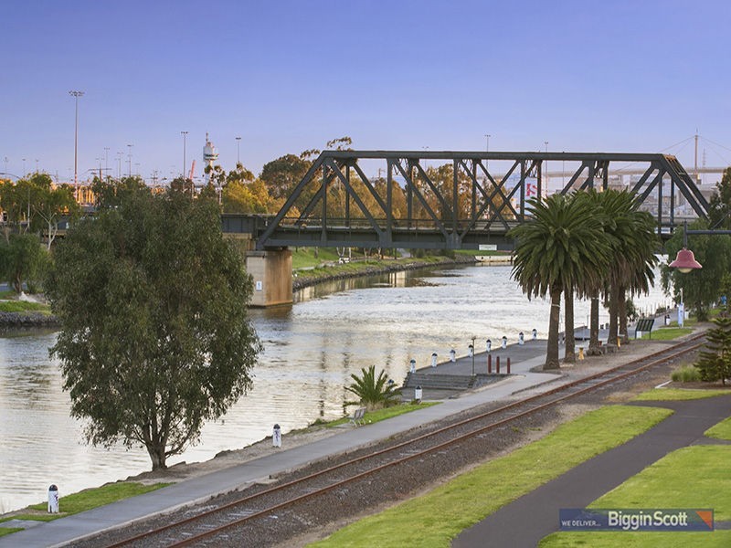 3/2 Saltriver Place, Footscray VIC 3011