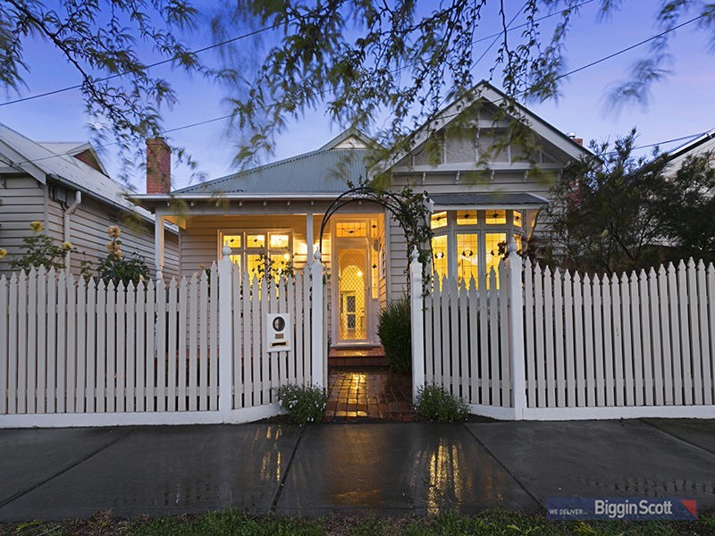 123 Empress Avenue, Kingsville VIC 3012