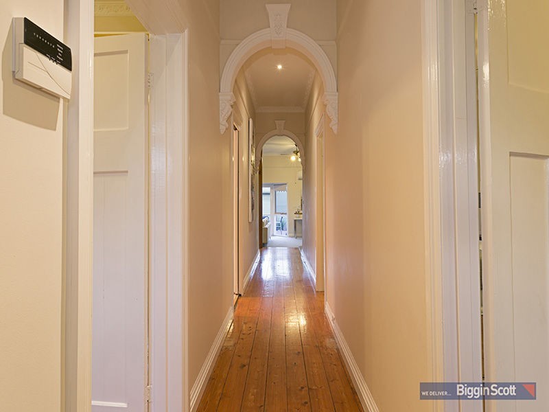 123 Empress Avenue, Kingsville VIC 3012