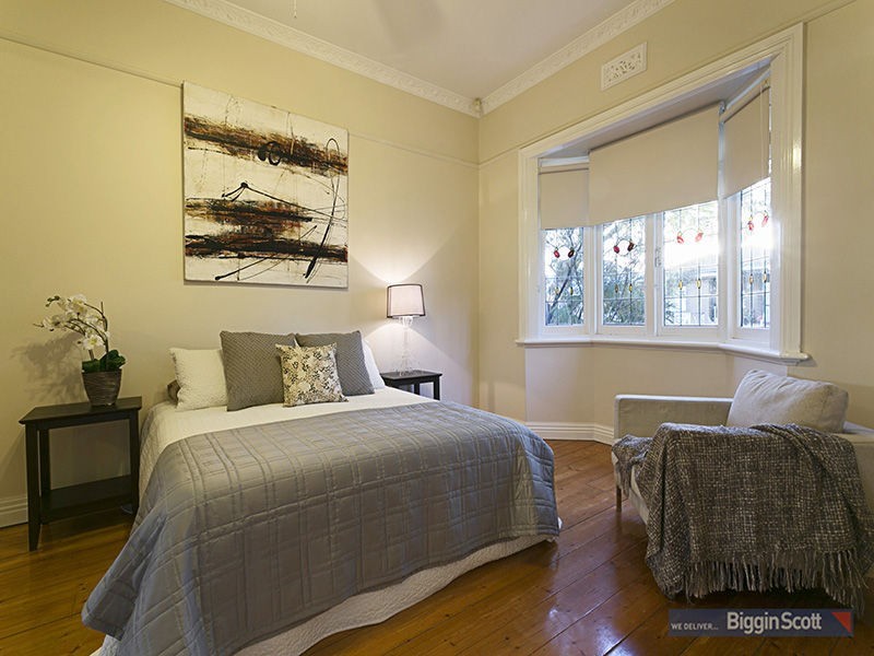 123 Empress Avenue, Kingsville VIC 3012