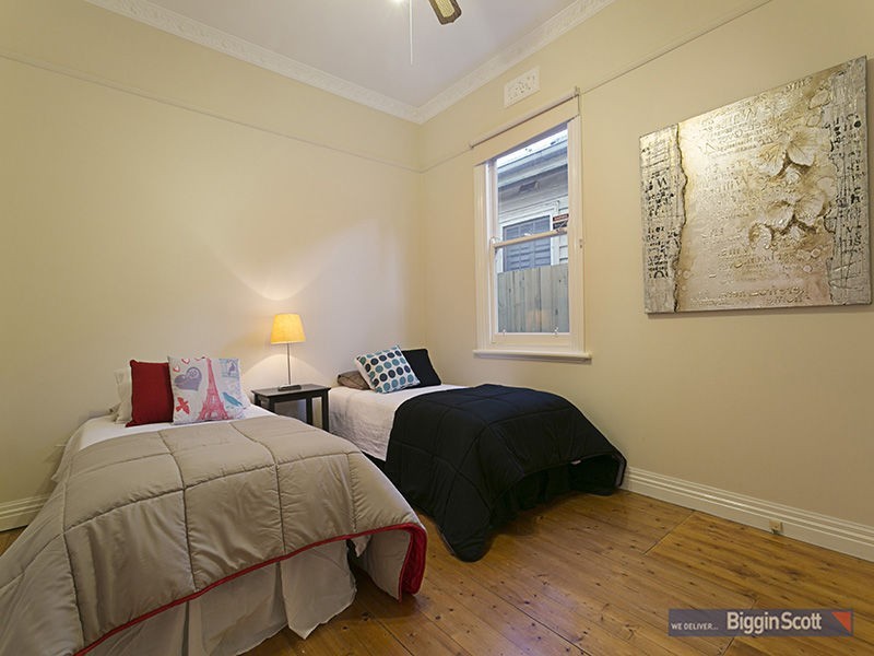 123 Empress Avenue, Kingsville VIC 3012