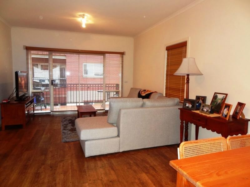 12/16 Mawbey Street, Kensington VIC 3031