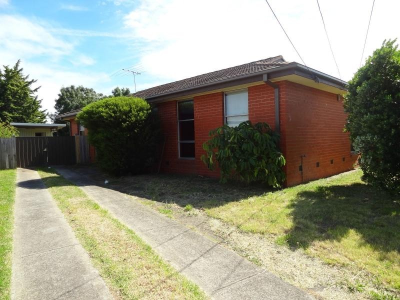 1 Roberts Crescent, Sunshine West VIC 3020