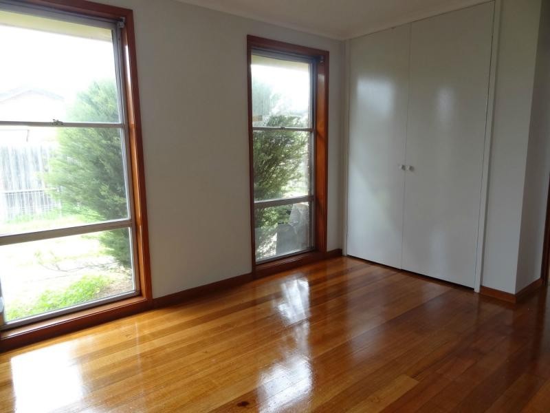 1 Roberts Crescent, Sunshine West VIC 3020