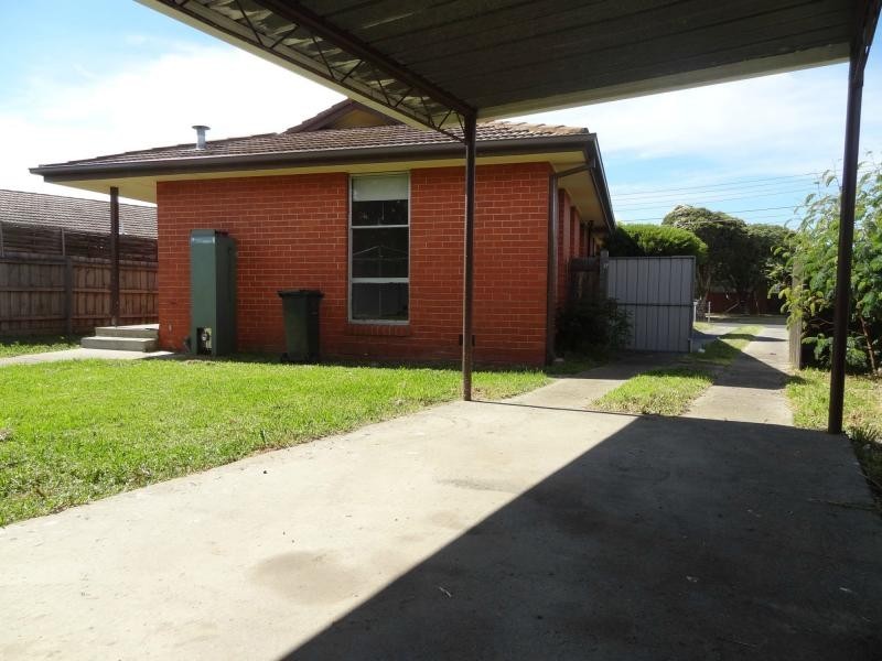 1 Roberts Crescent, Sunshine West VIC 3020