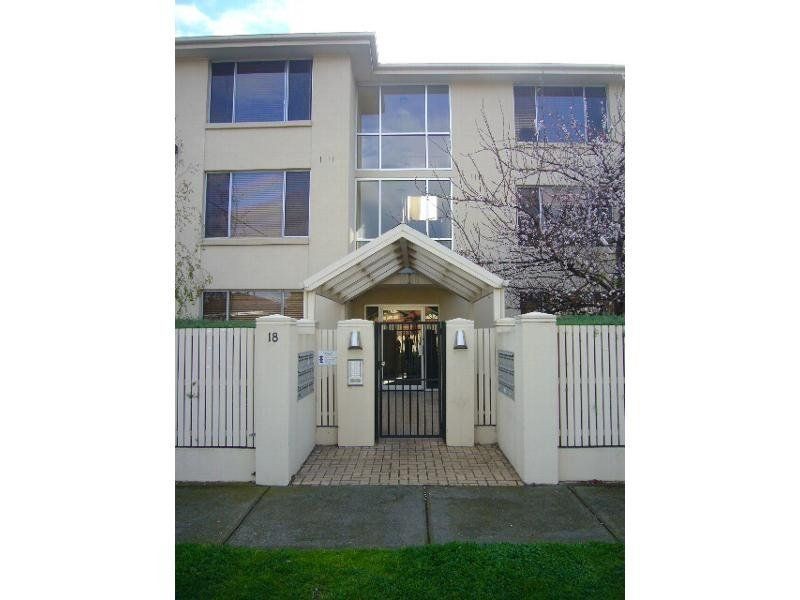 6/18 Tongue Street, Yarraville VIC 3013