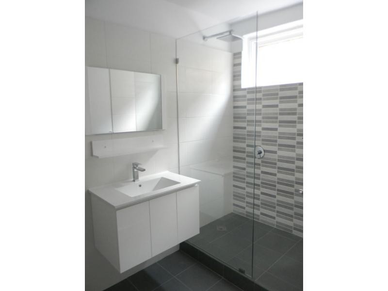 2/21 Bishop Street, Kingsville VIC 3012