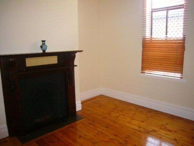 92 Commercial Road, Footscray VIC 3011