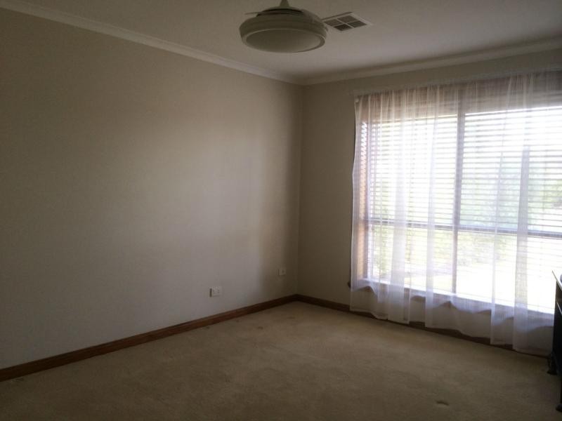 4 Davidson Court, Altona Meadows VIC 3028