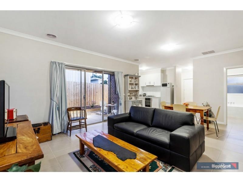 3/6 Collins Avenue, Altona North VIC 3025