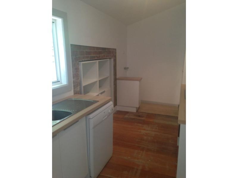 82 Commercial Road, Footscray VIC 3011