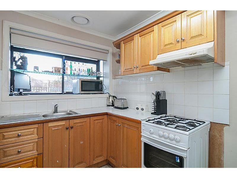 5/2 Corrigan Avenue, Brooklyn VIC 3012