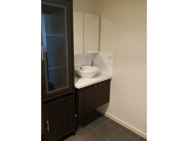 805/250 Barkly Street, Footscray VIC 3011