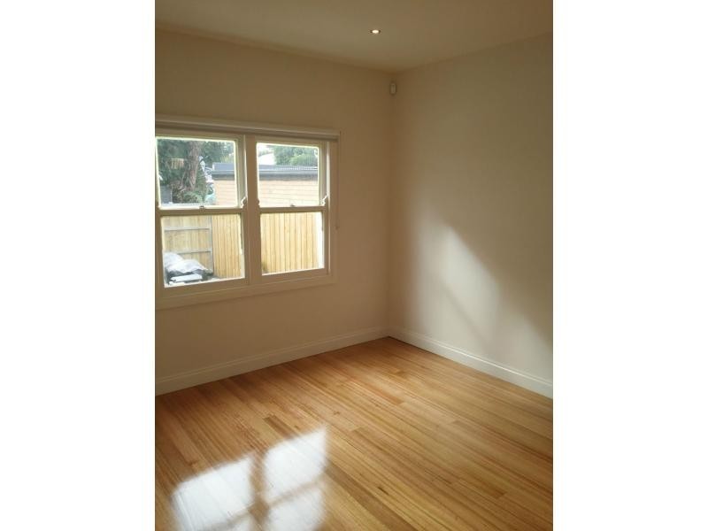 3 Empress Avenue, Kingsville VIC 3012