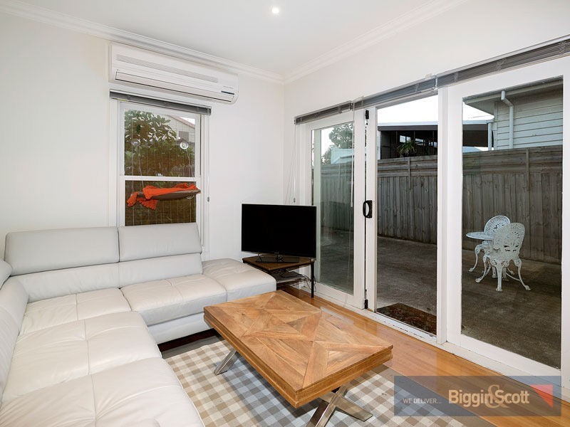 102 Coronation Street, Kingsville VIC 3012