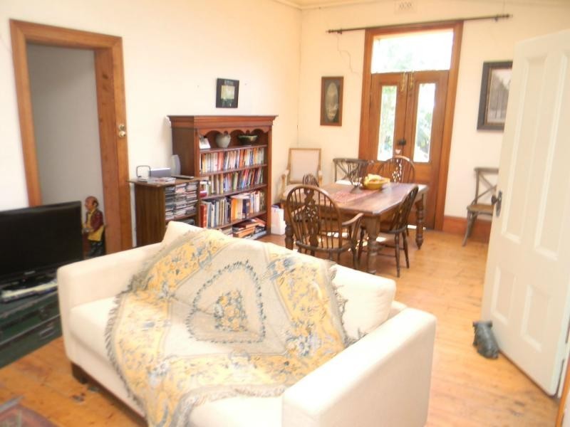 8 Sussex Street, Yarraville VIC 3013