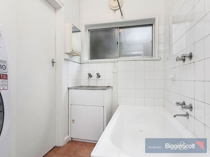 3/68 Kernot Street, South Kingsville VIC 3015