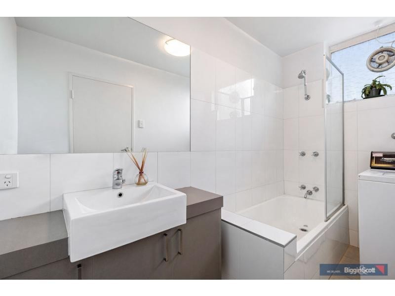 6/18 Kingsville Street, Kingsville VIC 3012