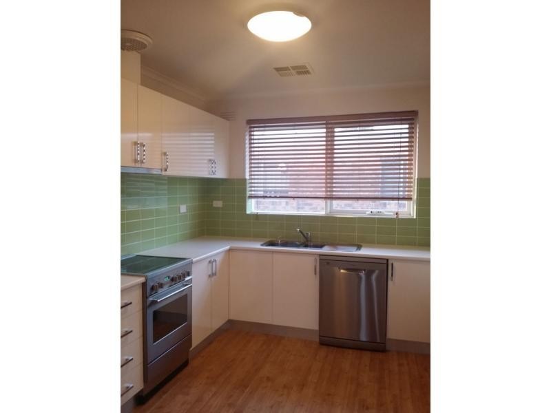 21 Bishop Street, Kingsville VIC 3012