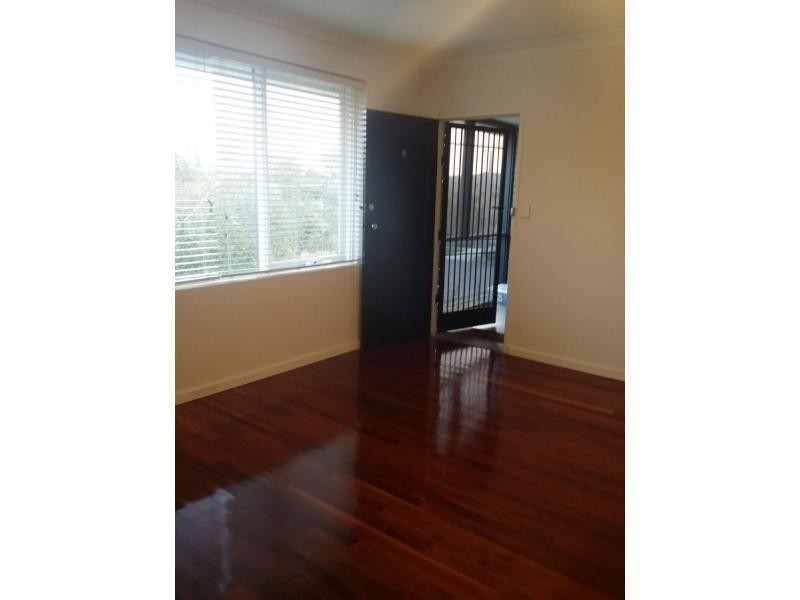 21 Bishop Street, Kingsville VIC 3012