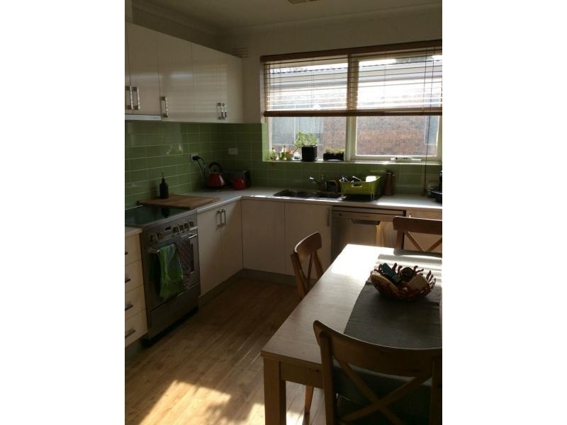 21 Bishop Street, Kingsville VIC 3012