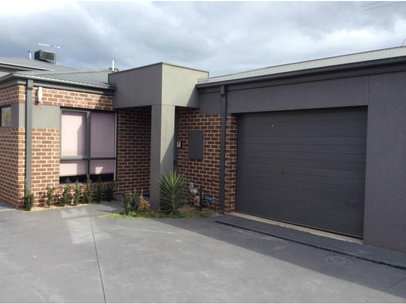 2/8 Hampton Parade, West Footscray VIC 3012