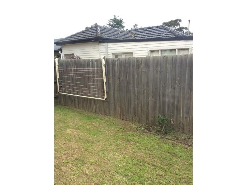 2/8 Hampton Parade, West Footscray VIC 3012