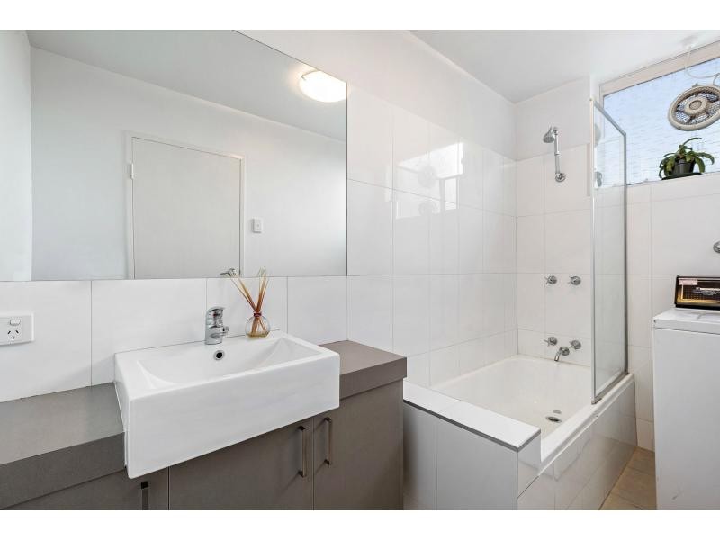 6/18 Kingsville Street, Kingsville VIC 3012