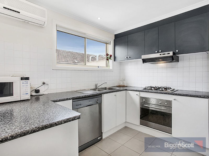 4/102 Cross Street, West Footscray VIC 3012