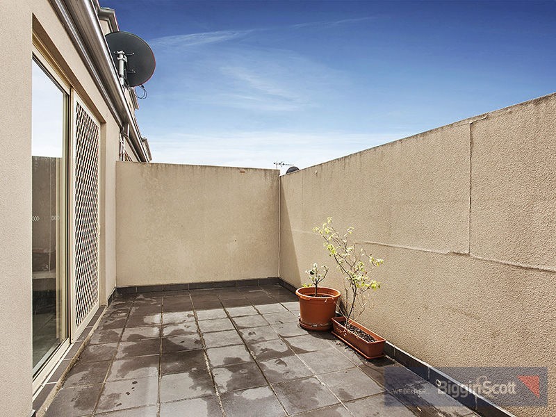 4/102 Cross Street, West Footscray VIC 3012