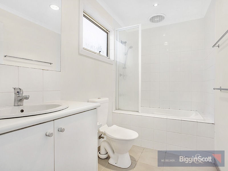 4/102 Cross Street, West Footscray VIC 3012