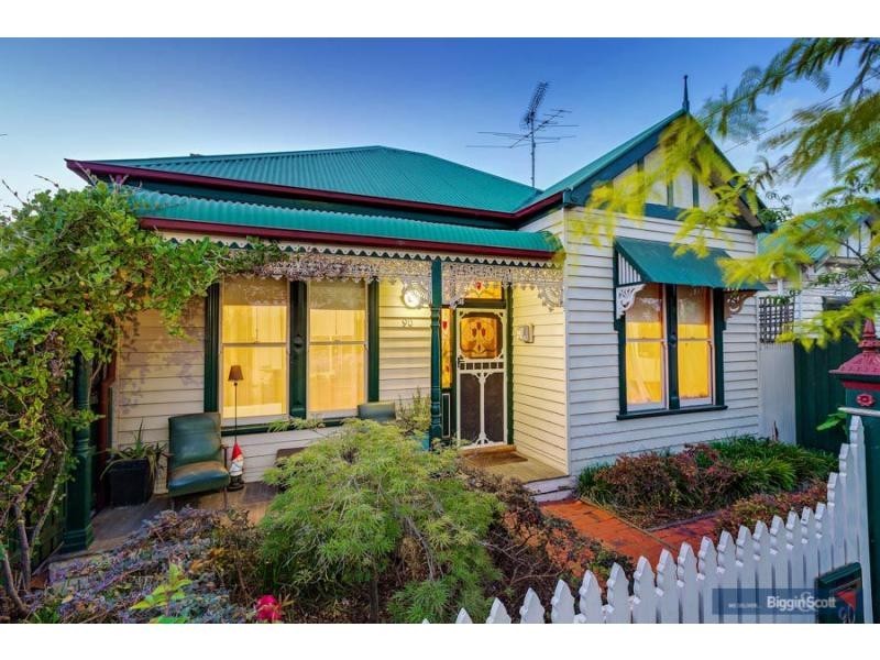 90 Queensville Street, Kingsville VIC 3012