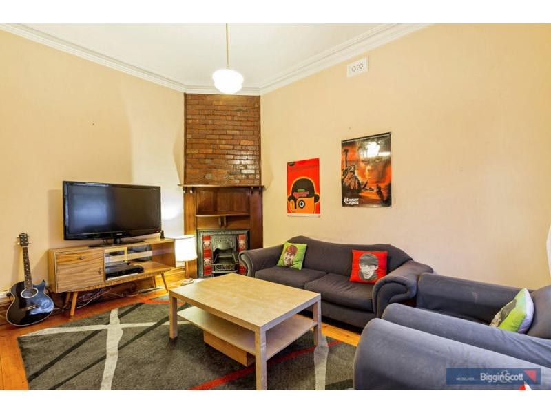 90 Queensville Street, Kingsville VIC 3012