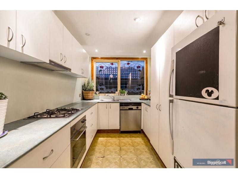 90 Queensville Street, Kingsville VIC 3012