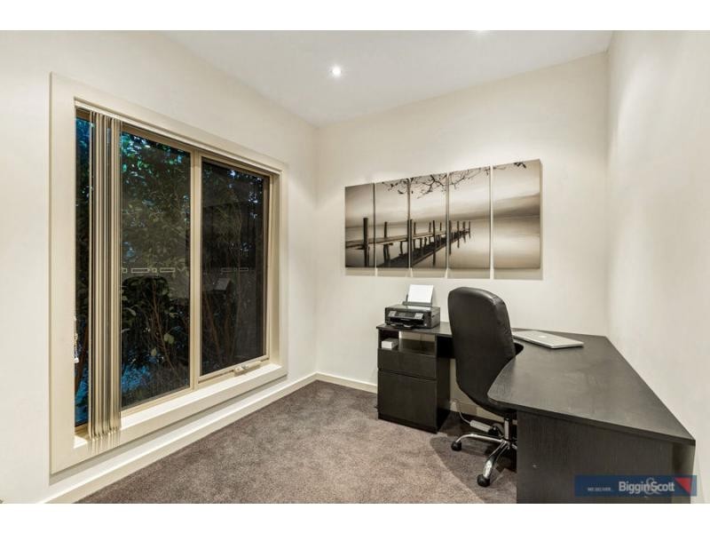 41 Rosshire Road, Newport VIC 3015