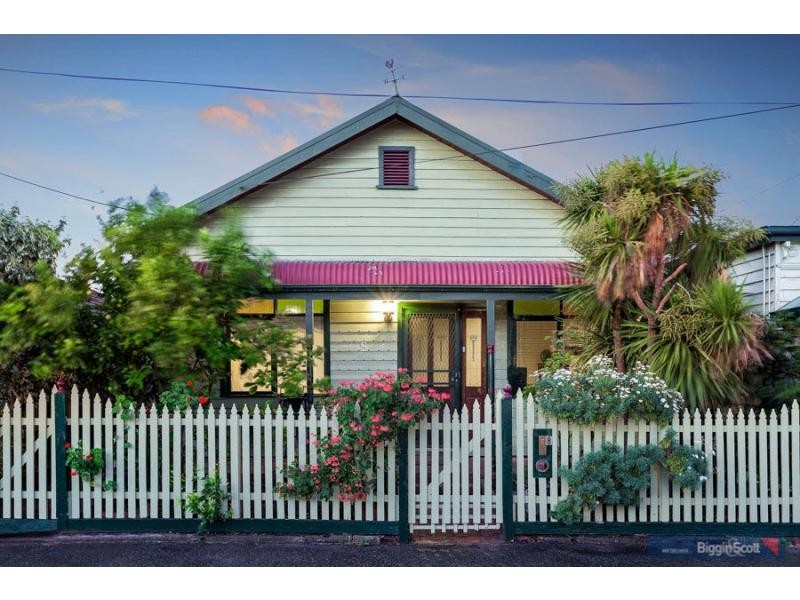 8 Gledhill Street, Seddon VIC 3011
