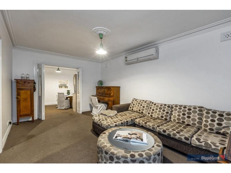 8 Gledhill Street, Seddon VIC 3011