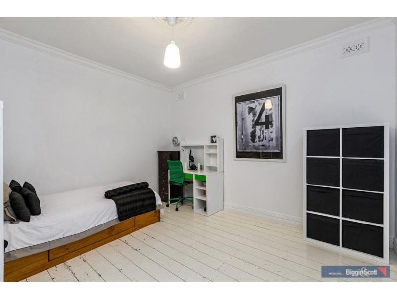 8 Gledhill Street, Seddon VIC 3011