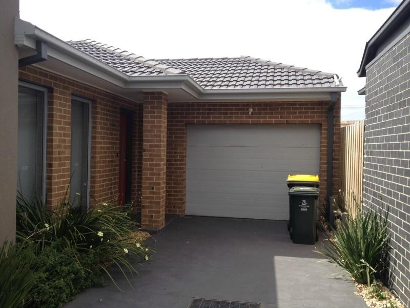 47 Stenhouse Avenue, Brooklyn VIC 3012