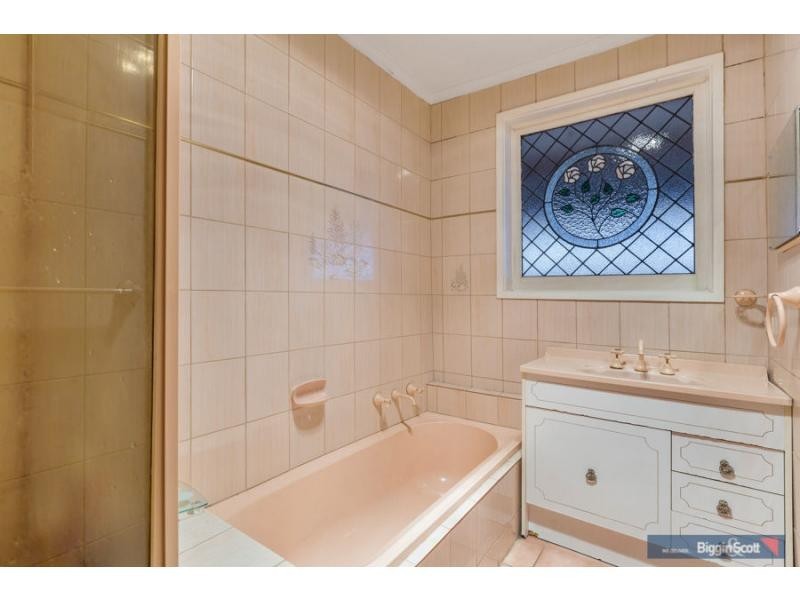 32 Learmonth Crescent, Sunshine West VIC 3020