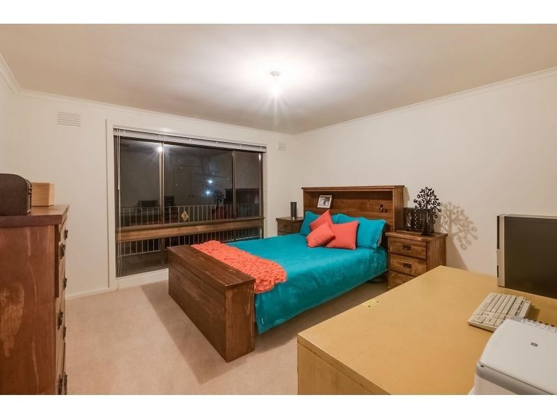 13 McIntyre Drive, Altona VIC 3018