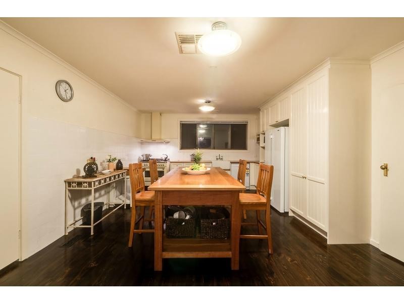 13 McIntyre Drive, Altona VIC 3018