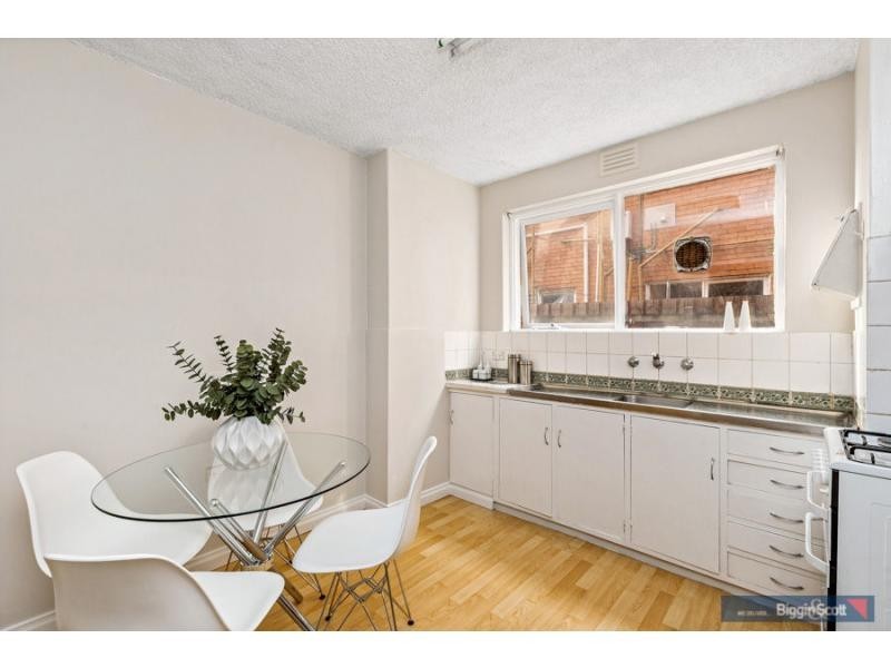 1/69A Kingsville Street, Kingsville VIC 3012