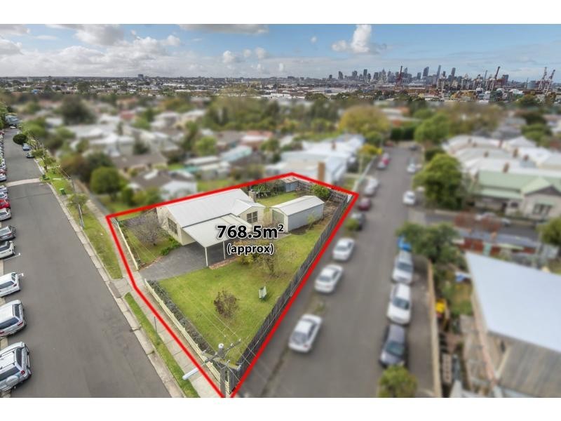 6 Bellairs Avenue, Seddon VIC 3011