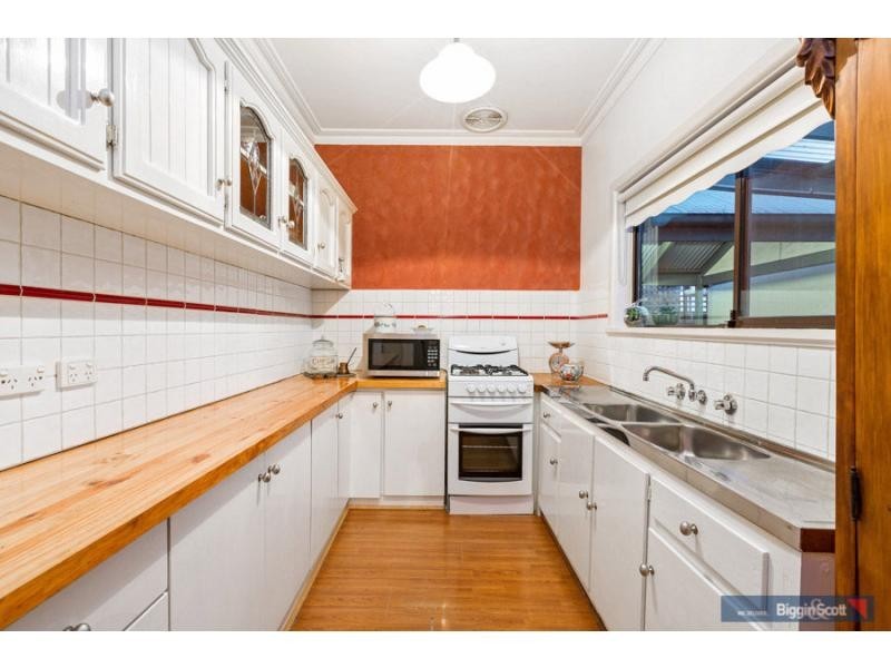 15 Studley Street, Maidstone VIC 3012