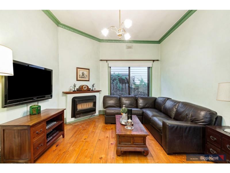 47 Queensville Street, Kingsville VIC 3012