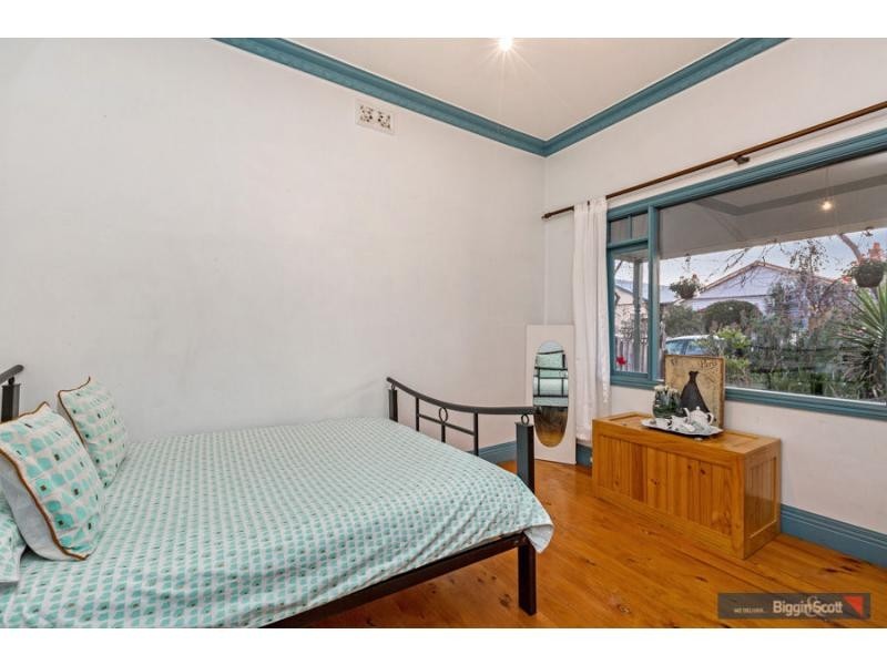 47 Queensville Street, Kingsville VIC 3012